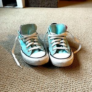 Converse size 7